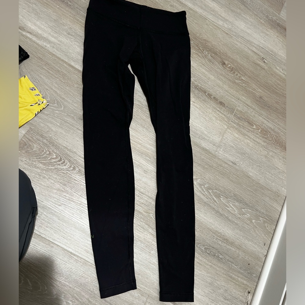 Black Lululemon Athletics Align Leggings